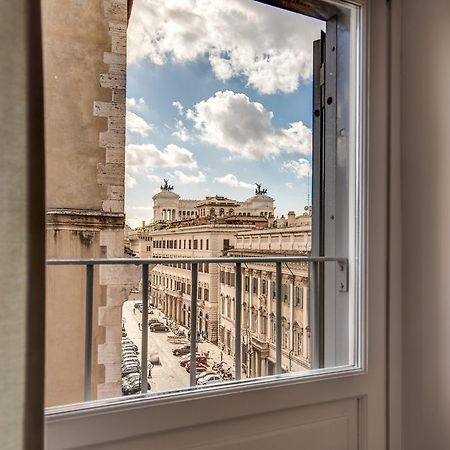 Appartamento Con Vista Sul Vittoriano Rome Bagian luar foto